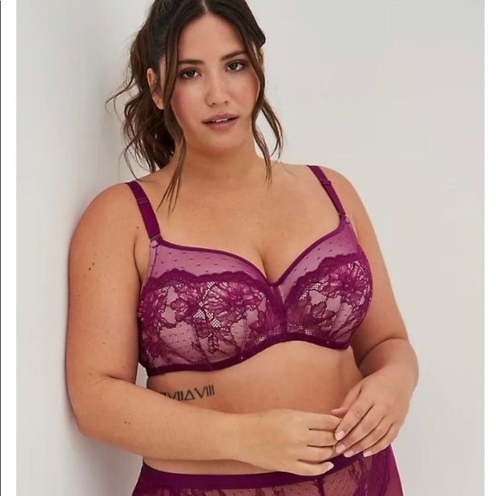 Torrid lightly lined full coverage balconette 44G  44F